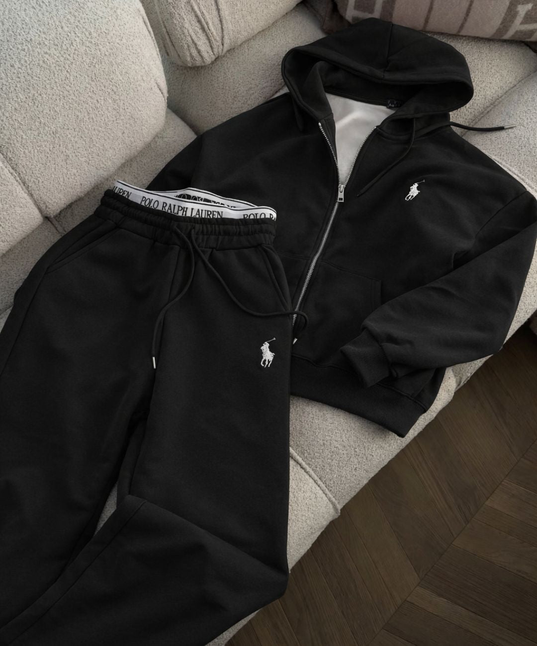 THE AURA SET